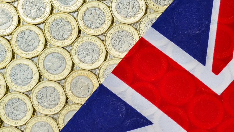 uk pound coins and uk flag