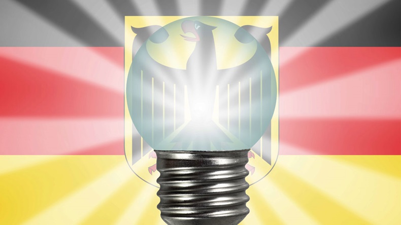 MT1702_Lightbulb-German-Flag_1200x675