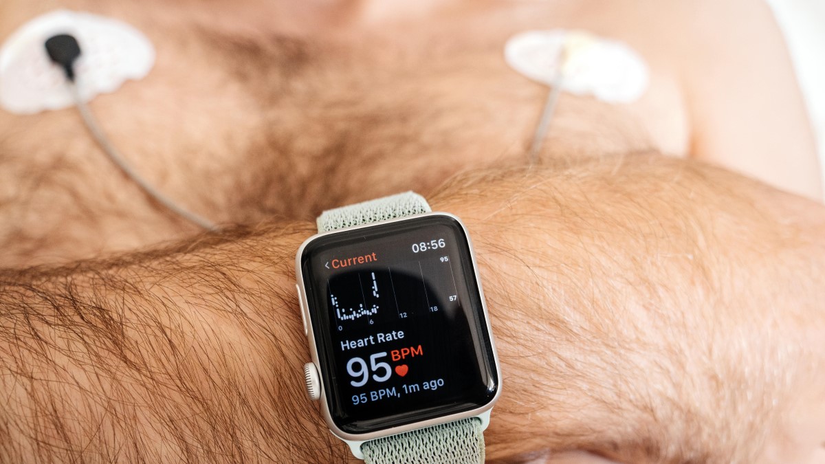 Apple, Fitbit, others work with FDA to pilot digital health software | Ars  Technica