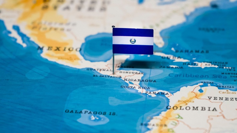 El Salvador flag pinned to map.